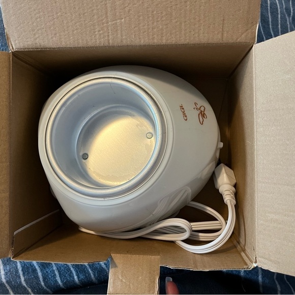 Wax  warmer - Picture 2 of 3